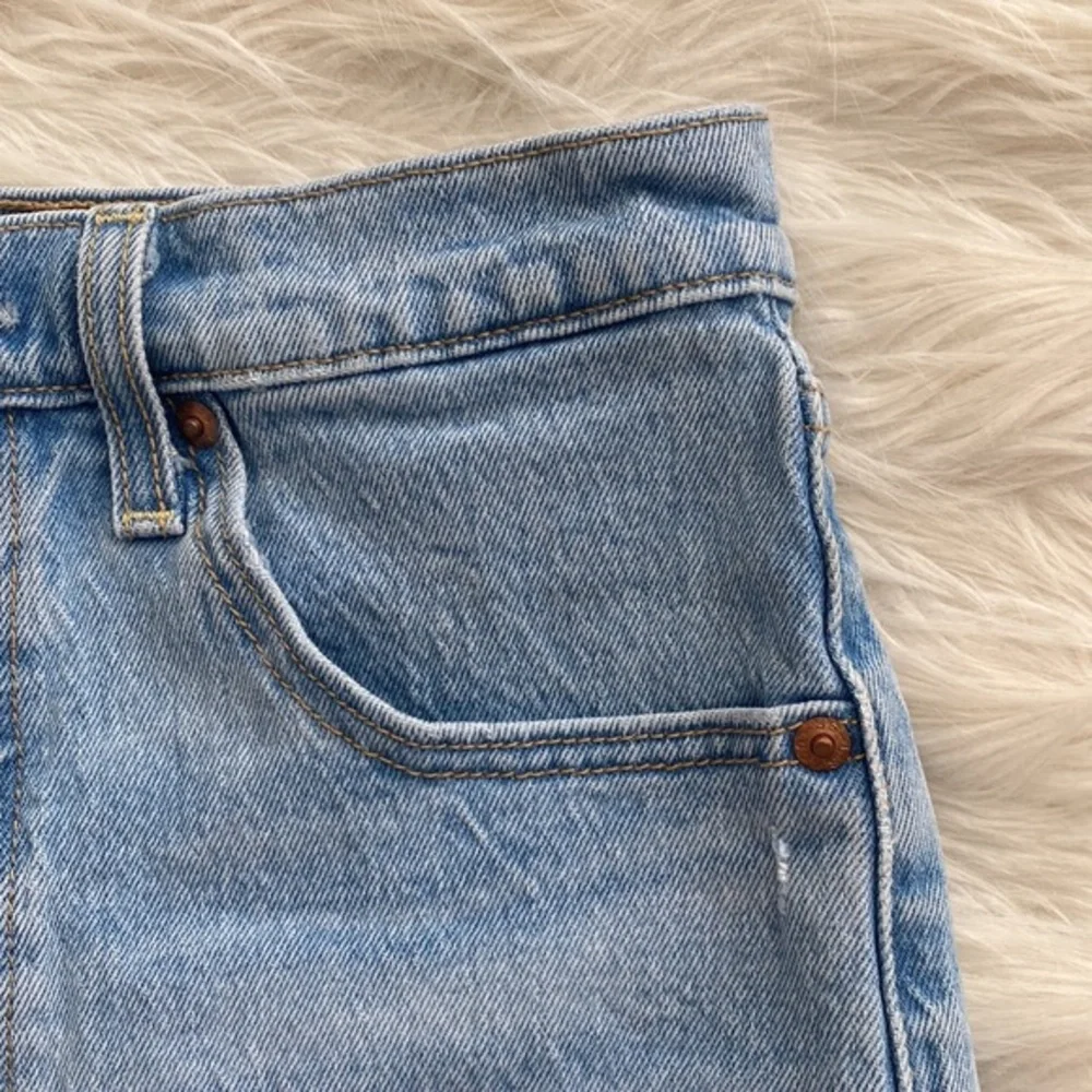 Levi’s |‎ Ribcage Denim Shorts